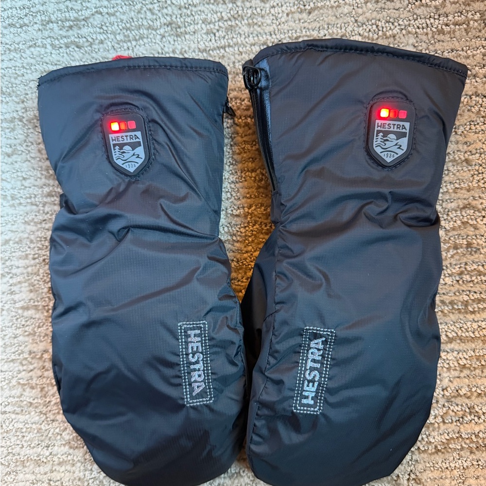Unisex Hestra Heated Mittens - Like New - Size 8 - Black